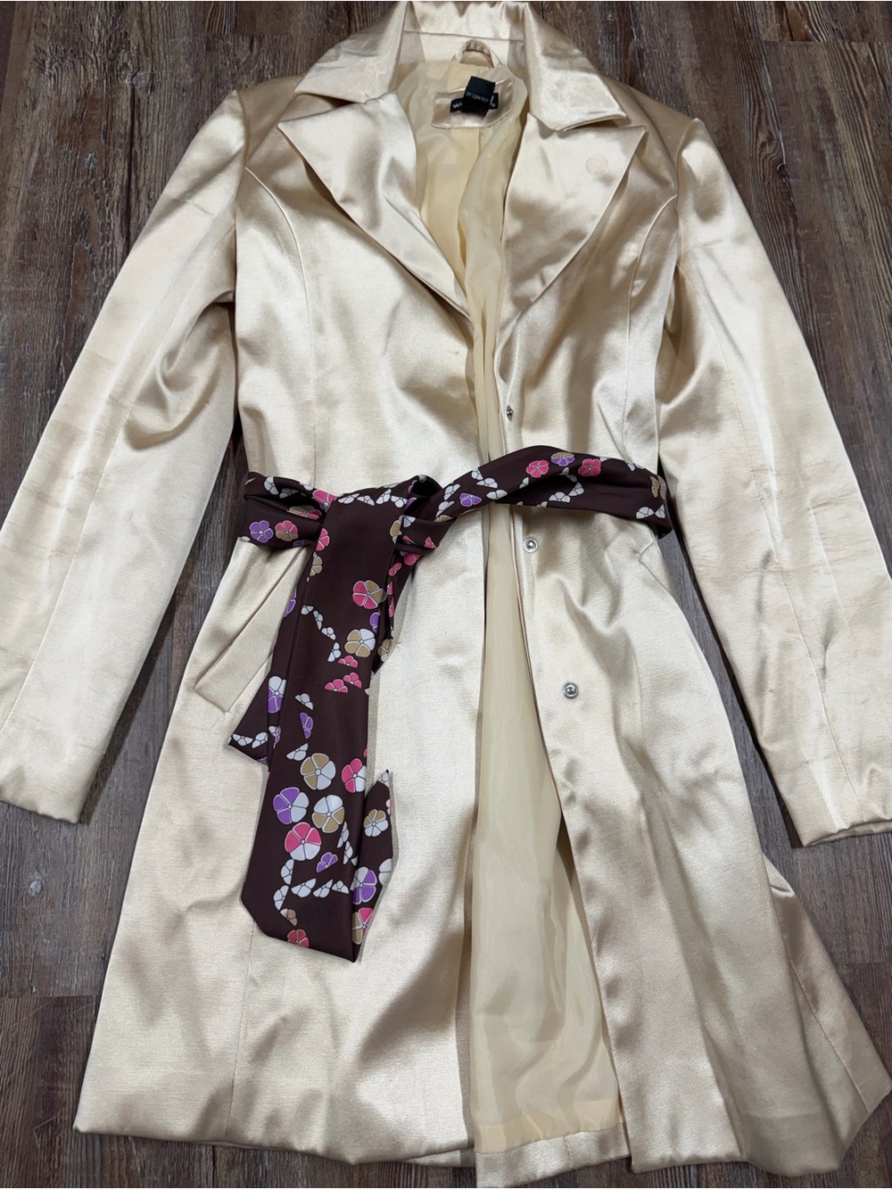 Y2K Wet Seal cream trench coat with floral belt, size M